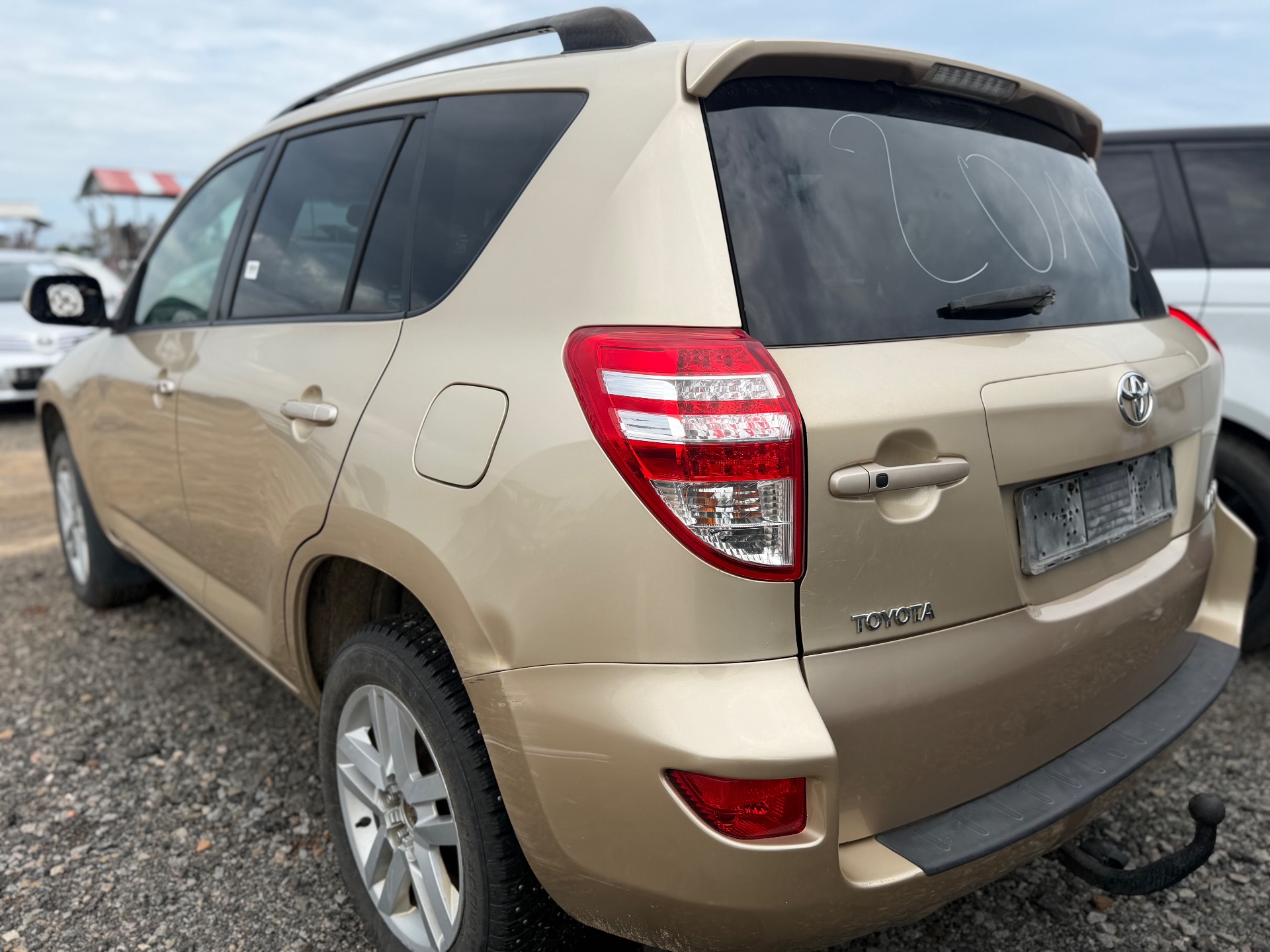 Toyota RAV4 LE 2010