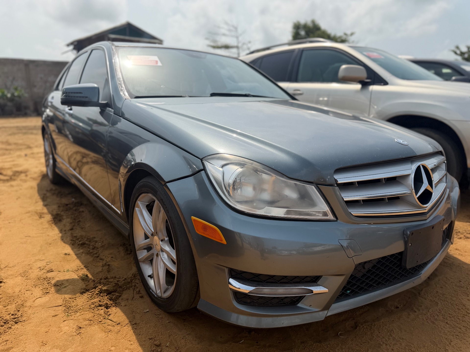 MERCEDES-BENZ C-300 2012