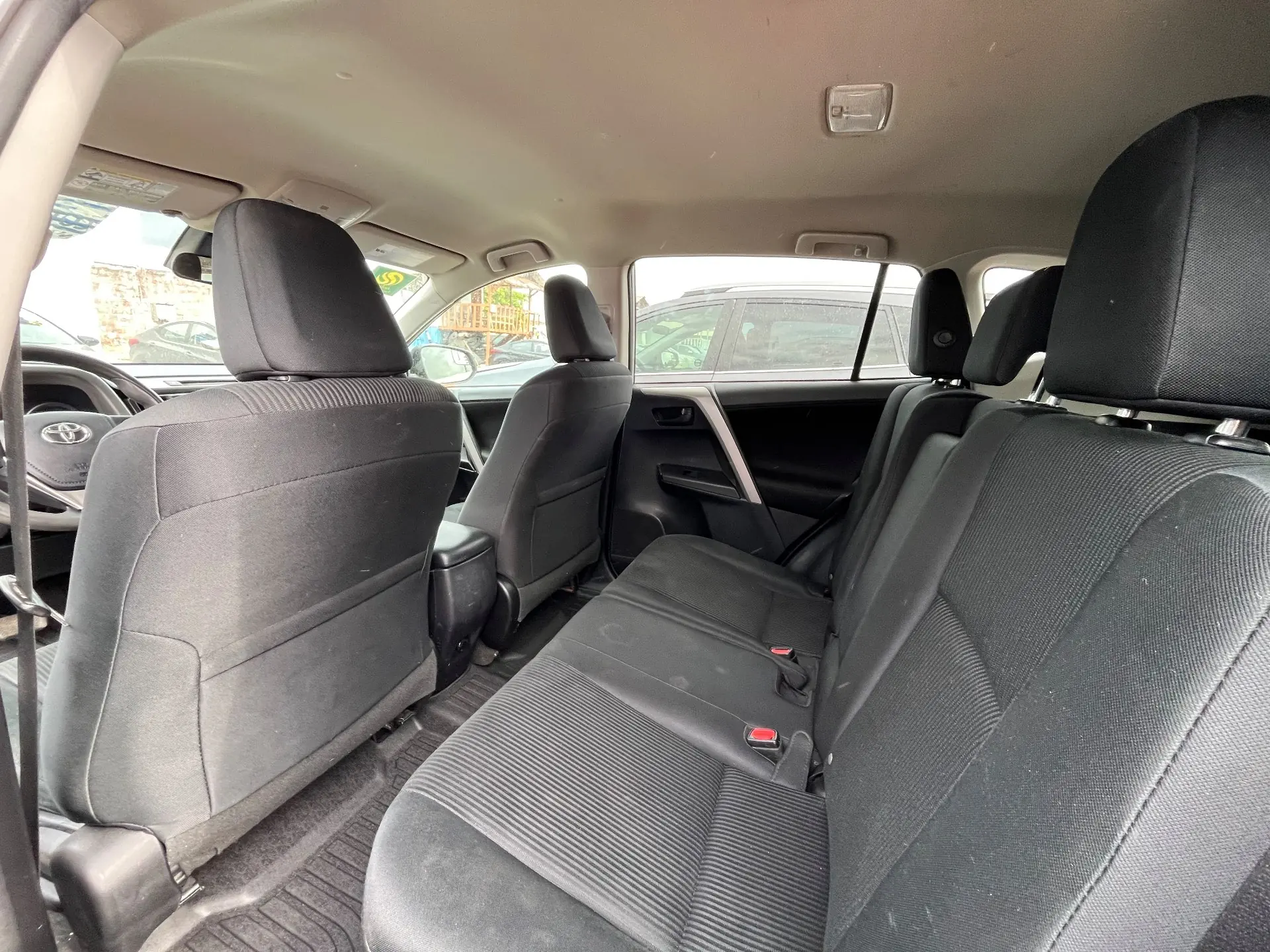 Toyota RAV4 LE 2017