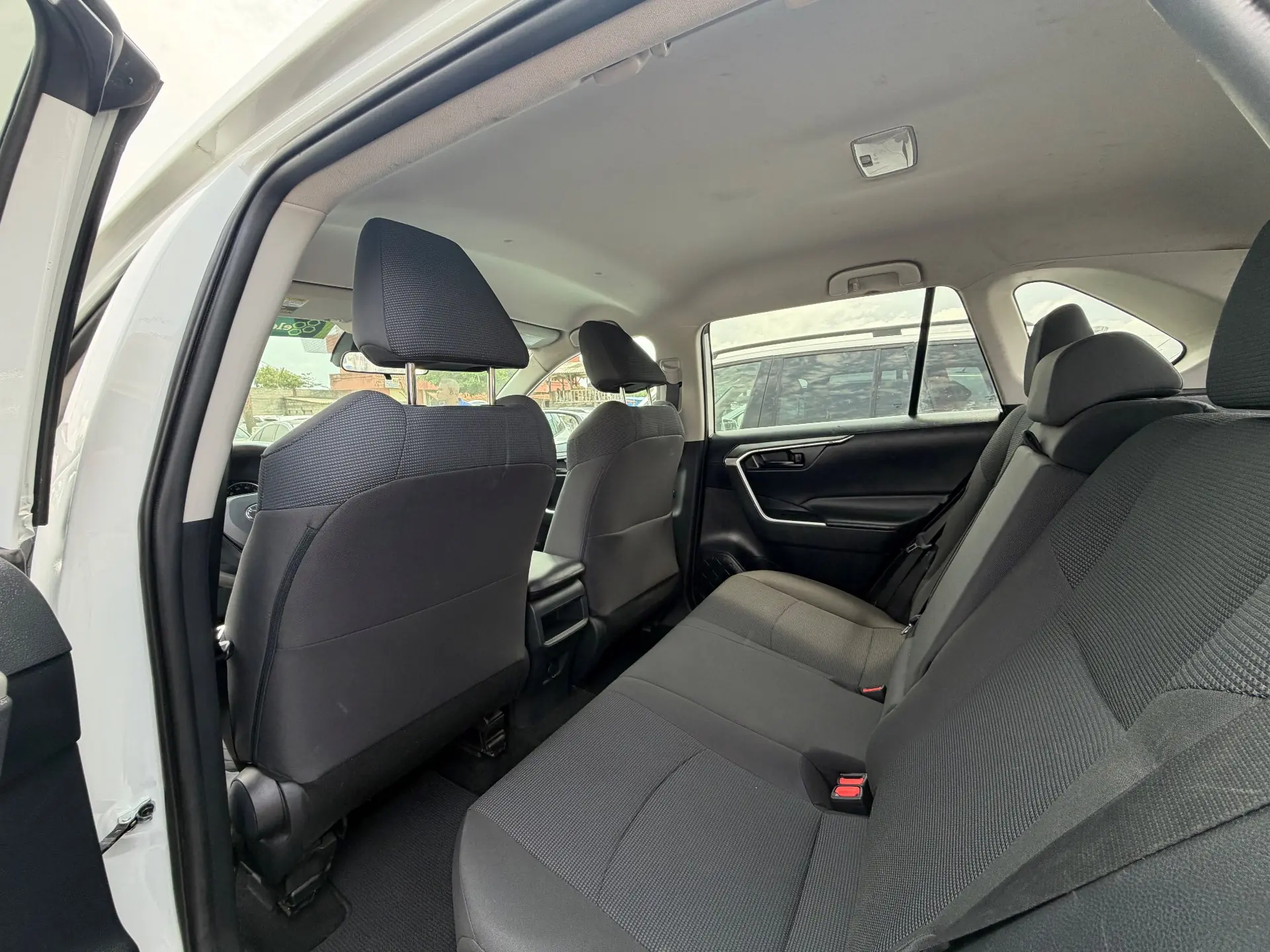 Toyota RAV4 LE 2019