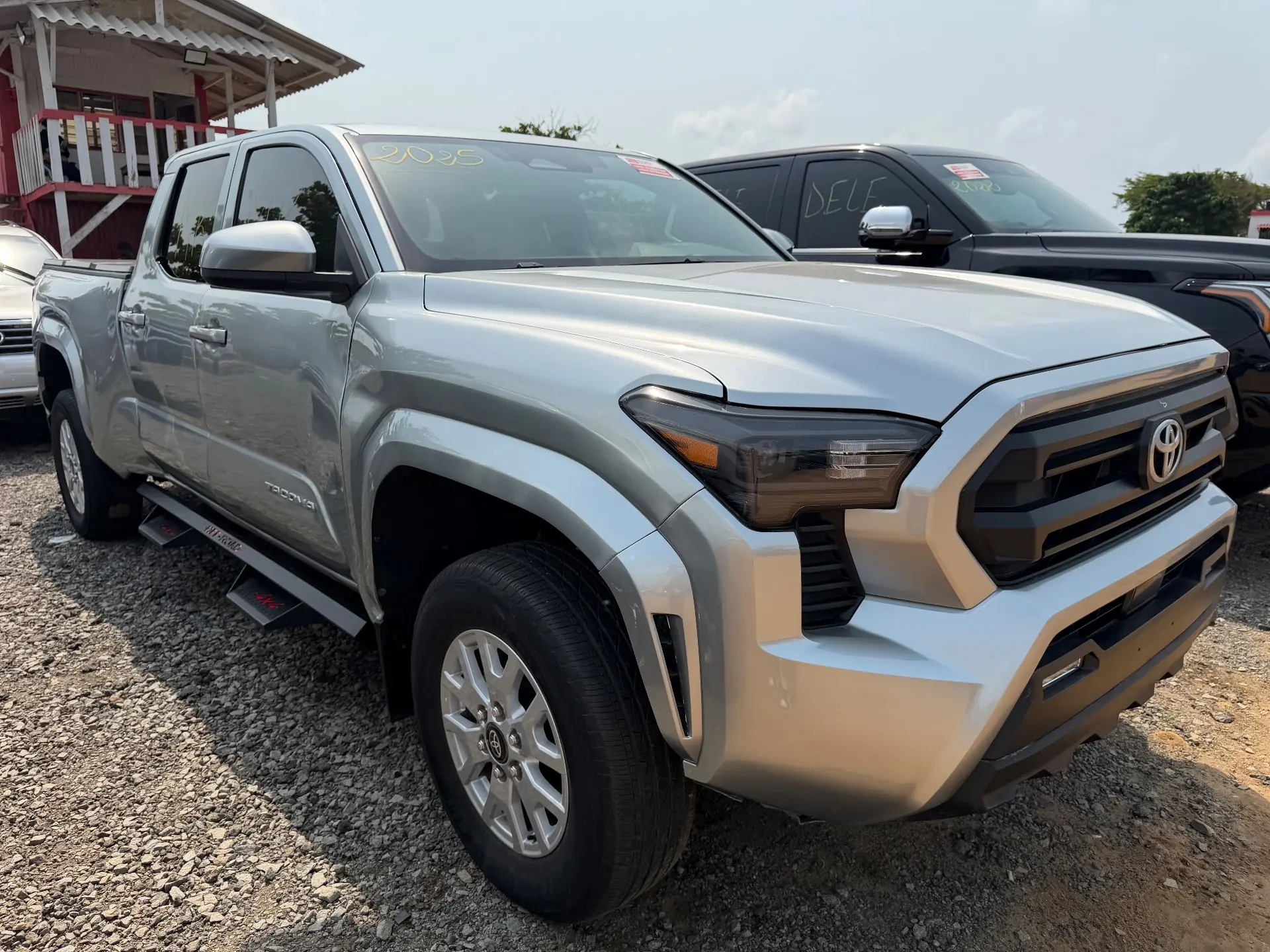 Toyota Tacoma SR5 2025