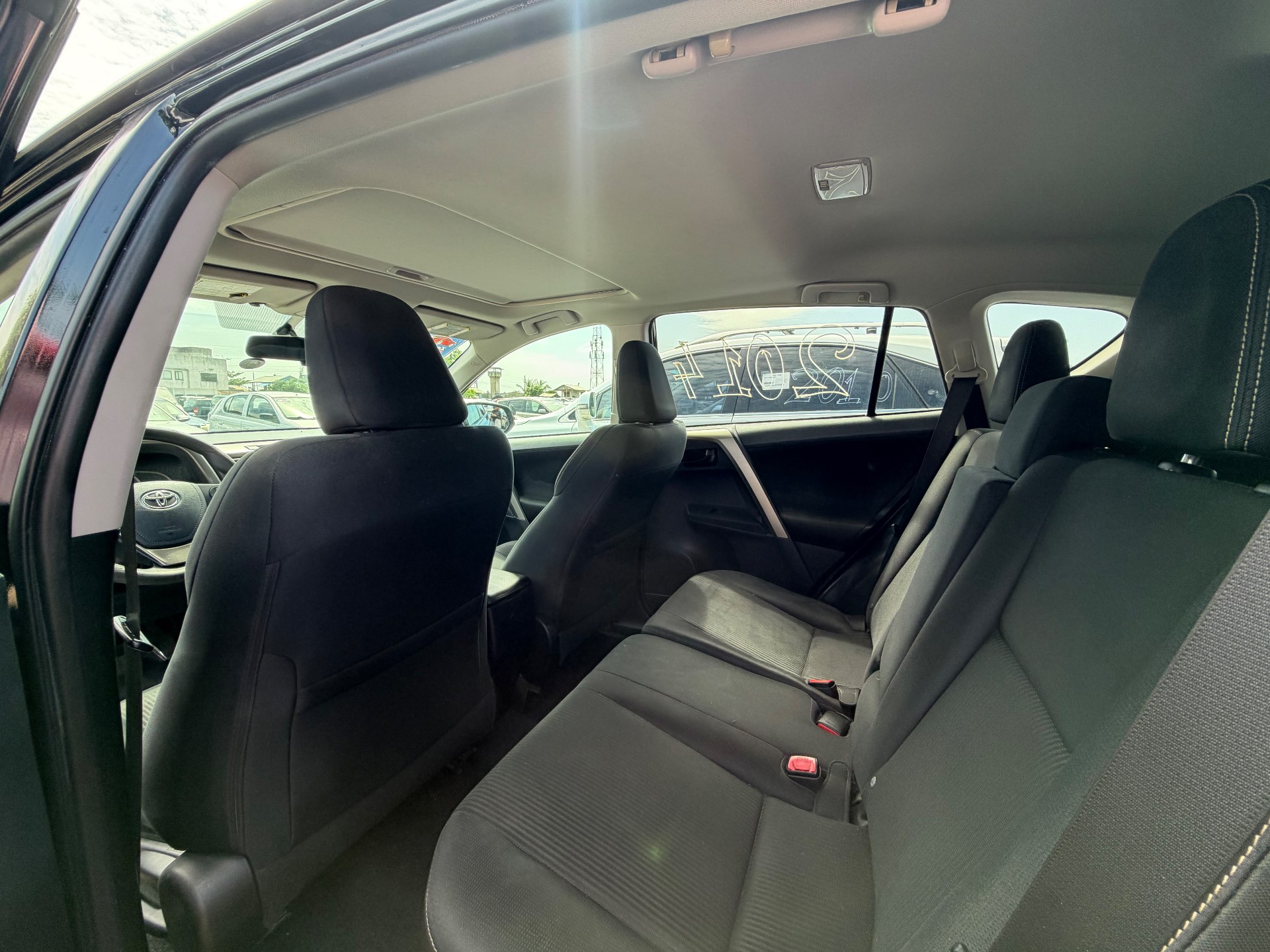 Toyota RAV4 XLE 2014