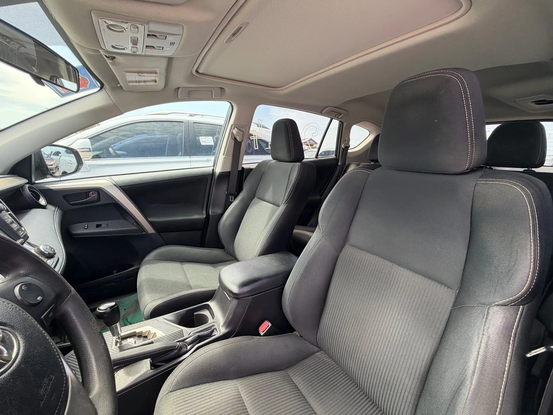 Toyota RAV4 XLE 2014