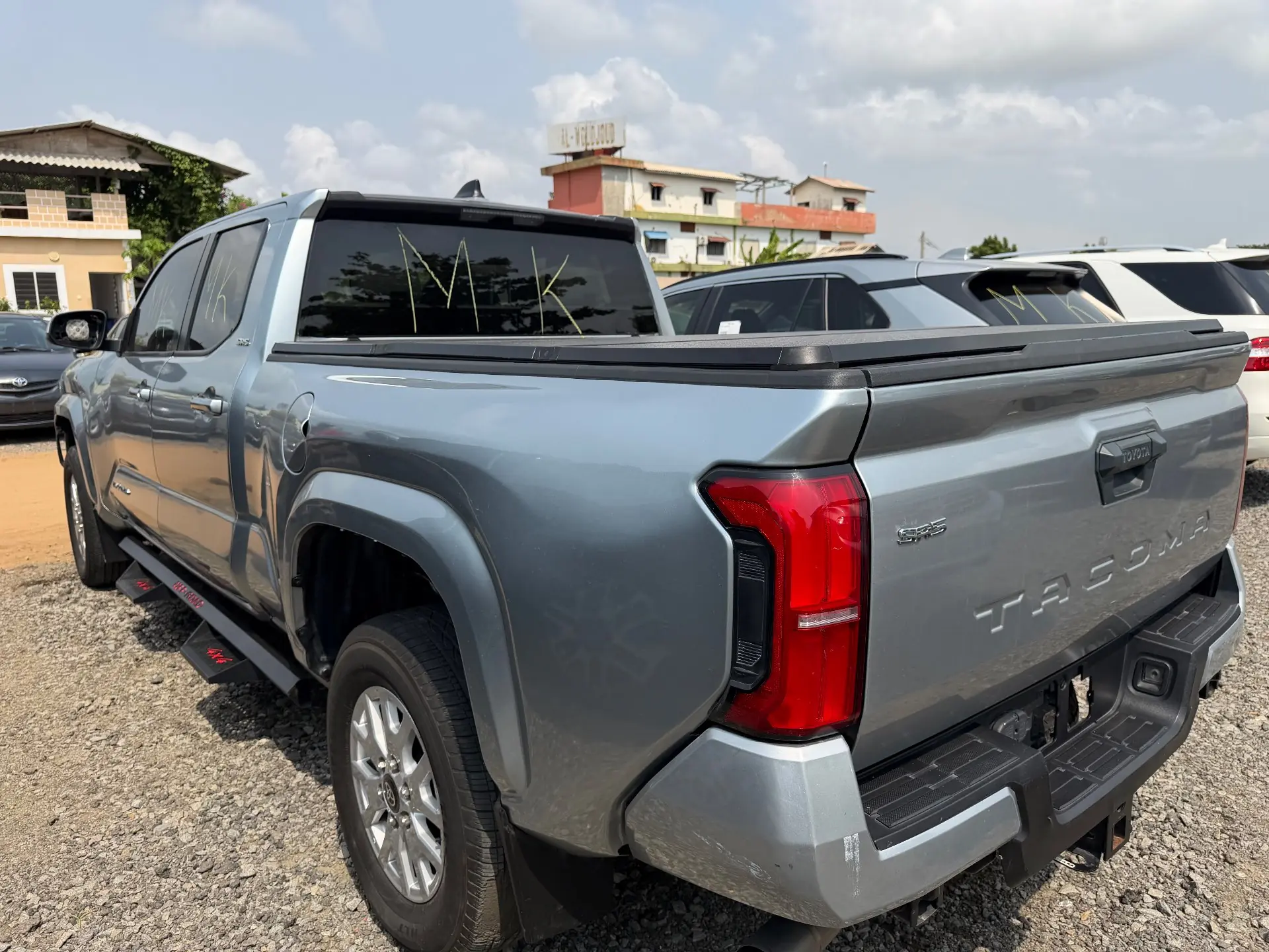 Toyota Tacoma SR5 2025