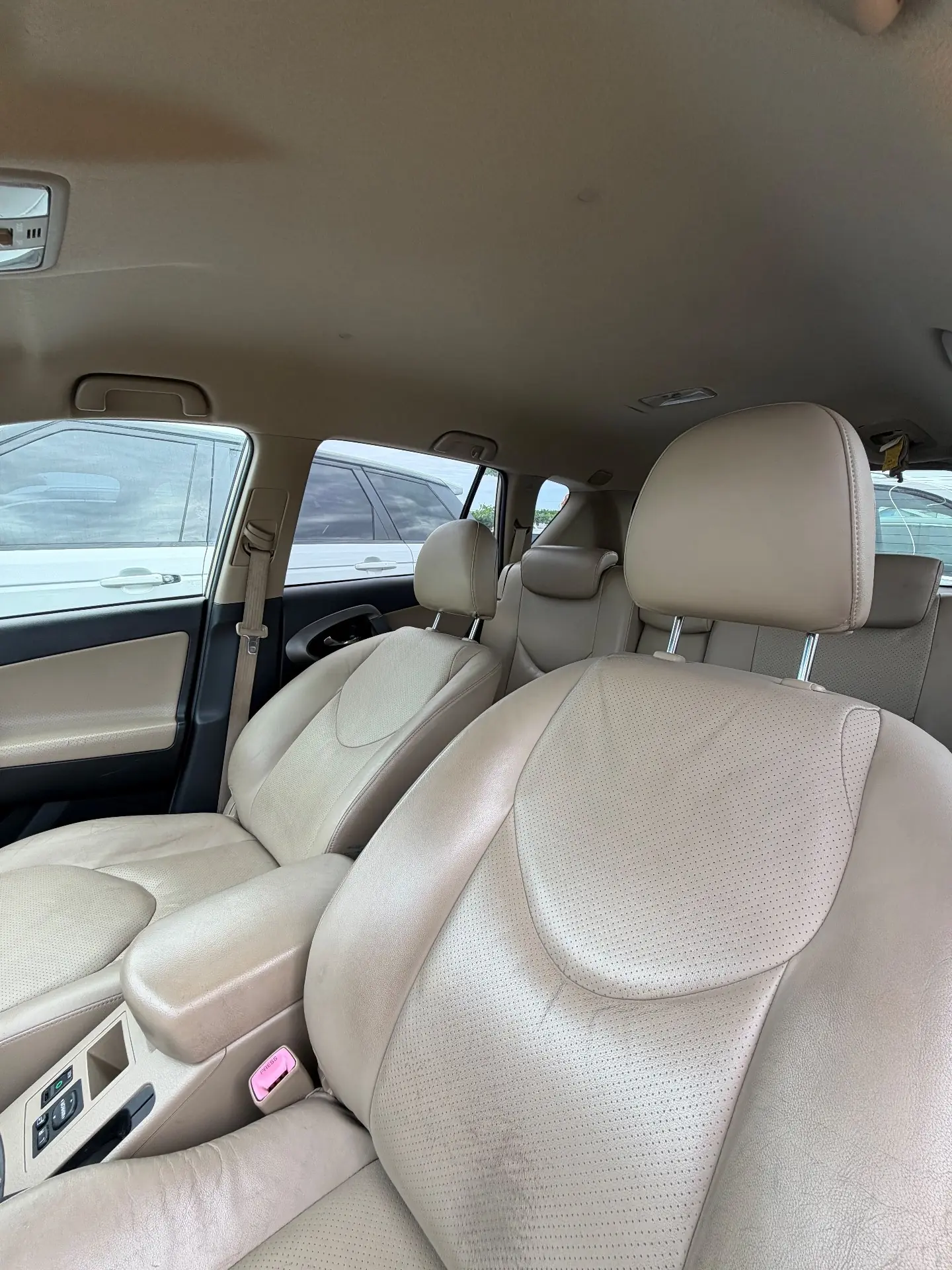 Toyota RAV4 LE 2010