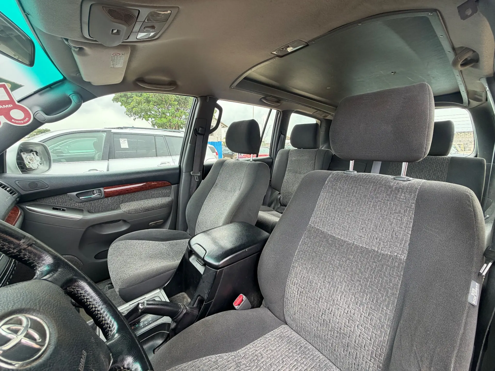 Toyota Land Cruiser 2004