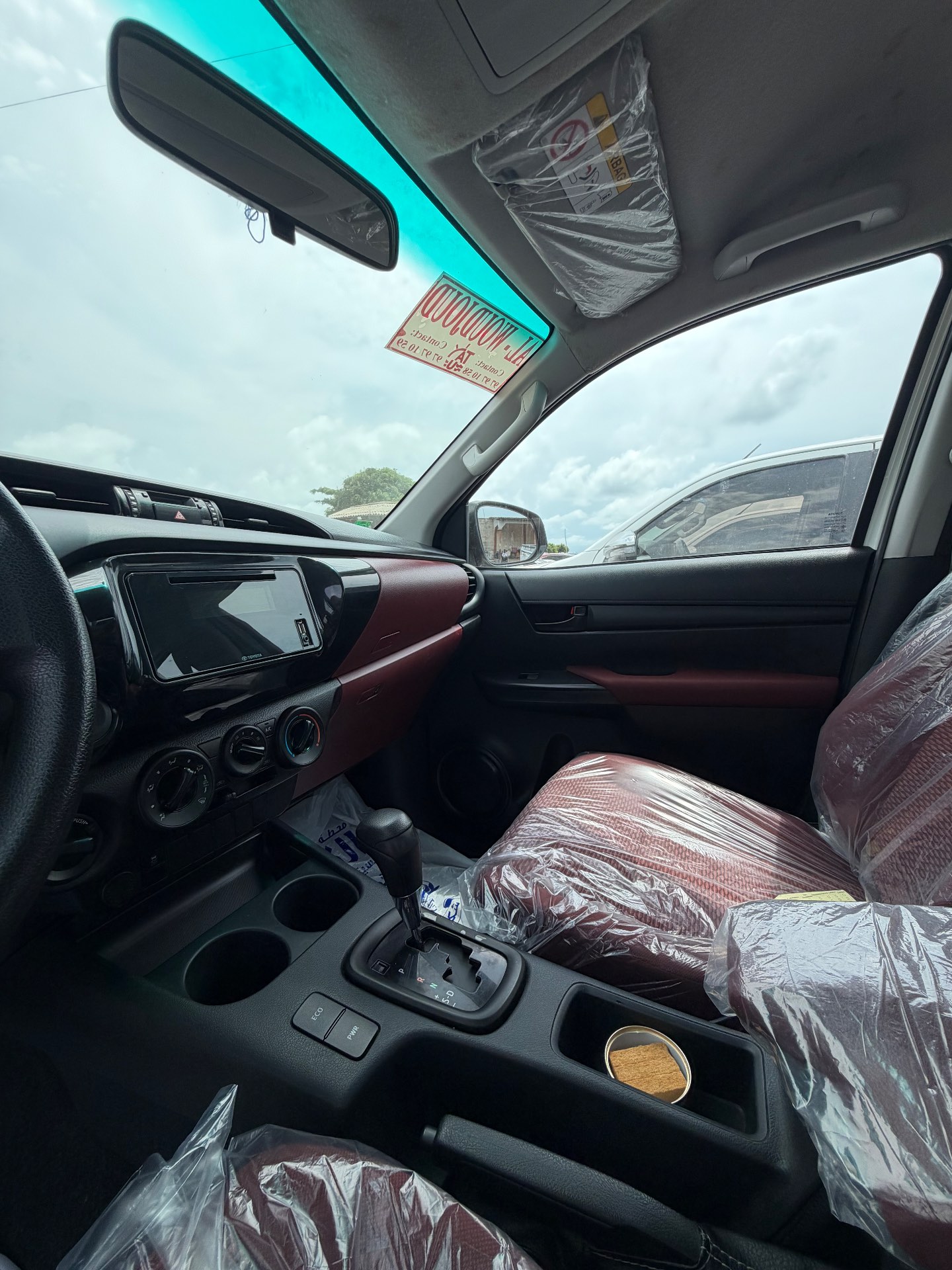 Toyota Hilux SR5 2023