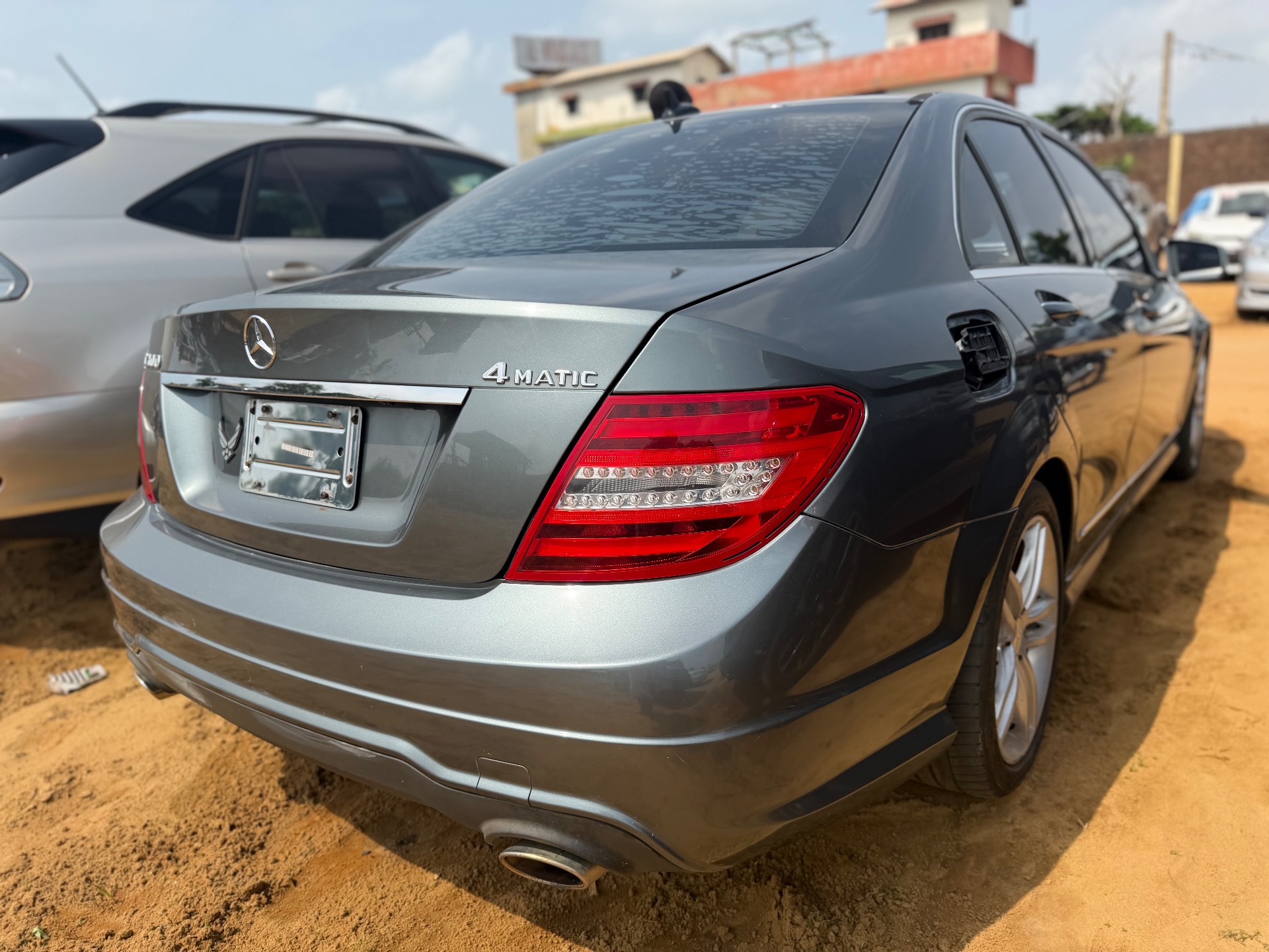 MERCEDES-BENZ C-300 2012