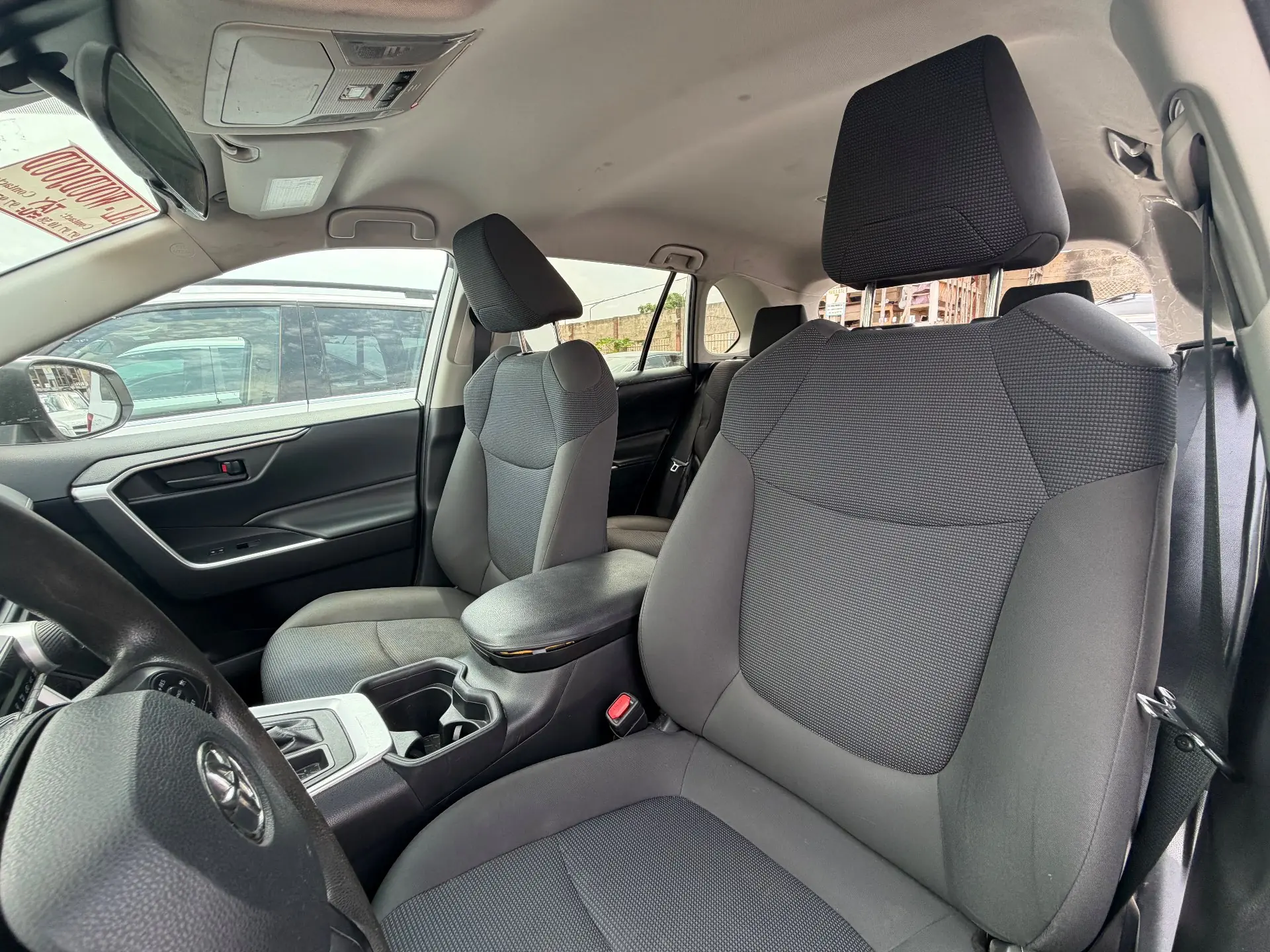 Toyota RAV4 LE 2019