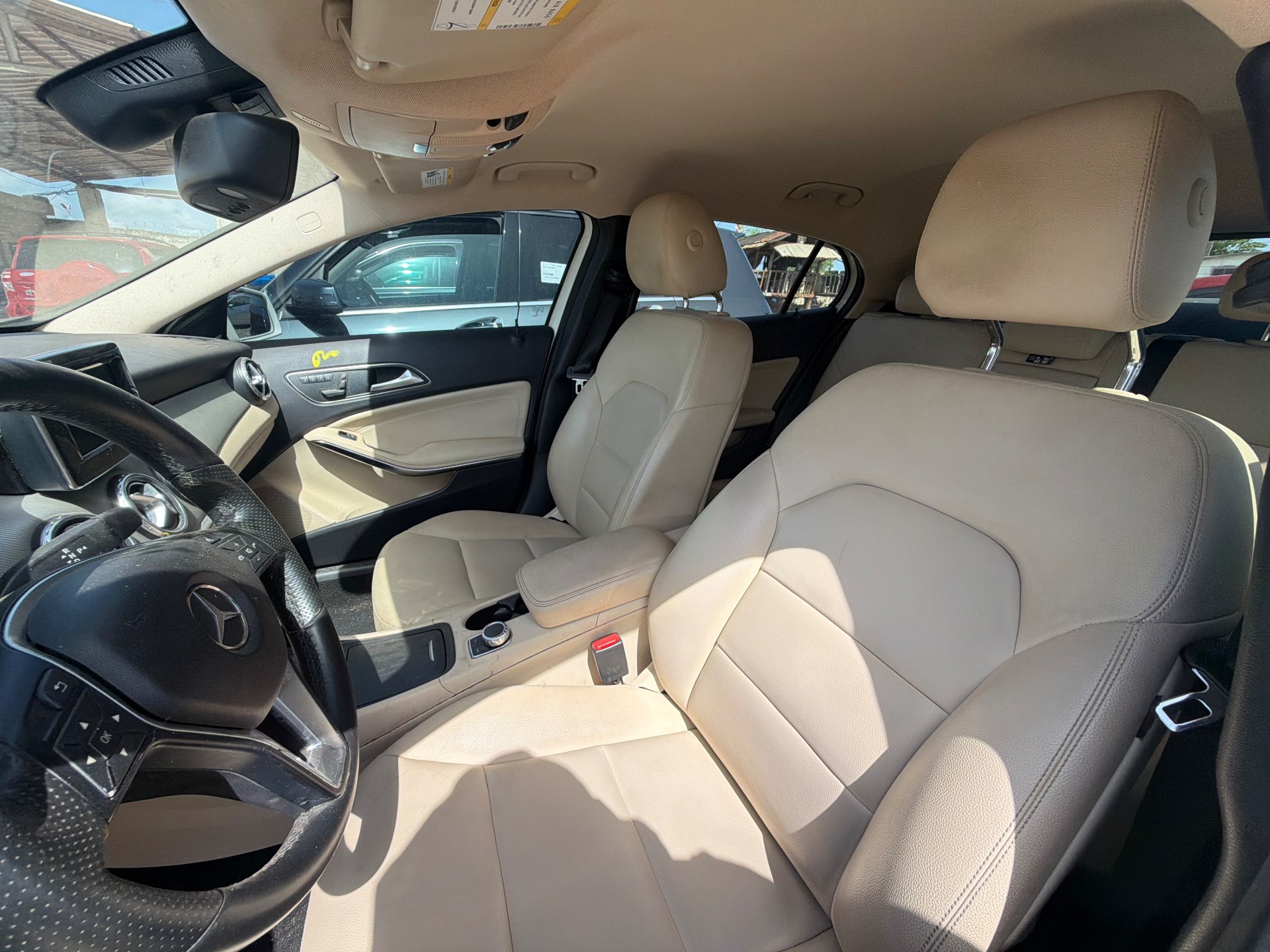 MERCEDES-BENZ GLA 250 2015