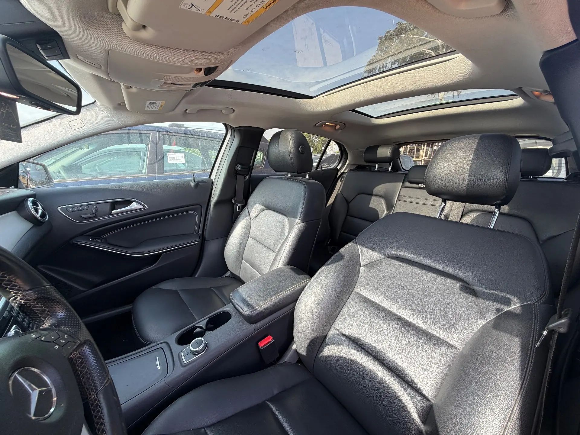 MERCEDES-BENZ GLA 250 2015