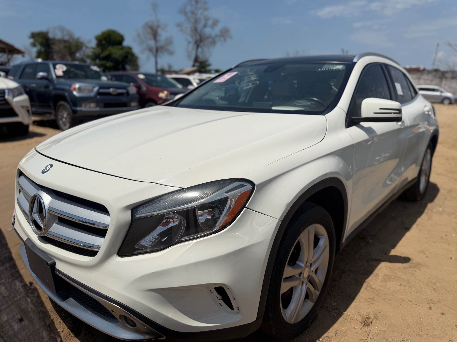MERCEDES-BENZ GLA 250 2015