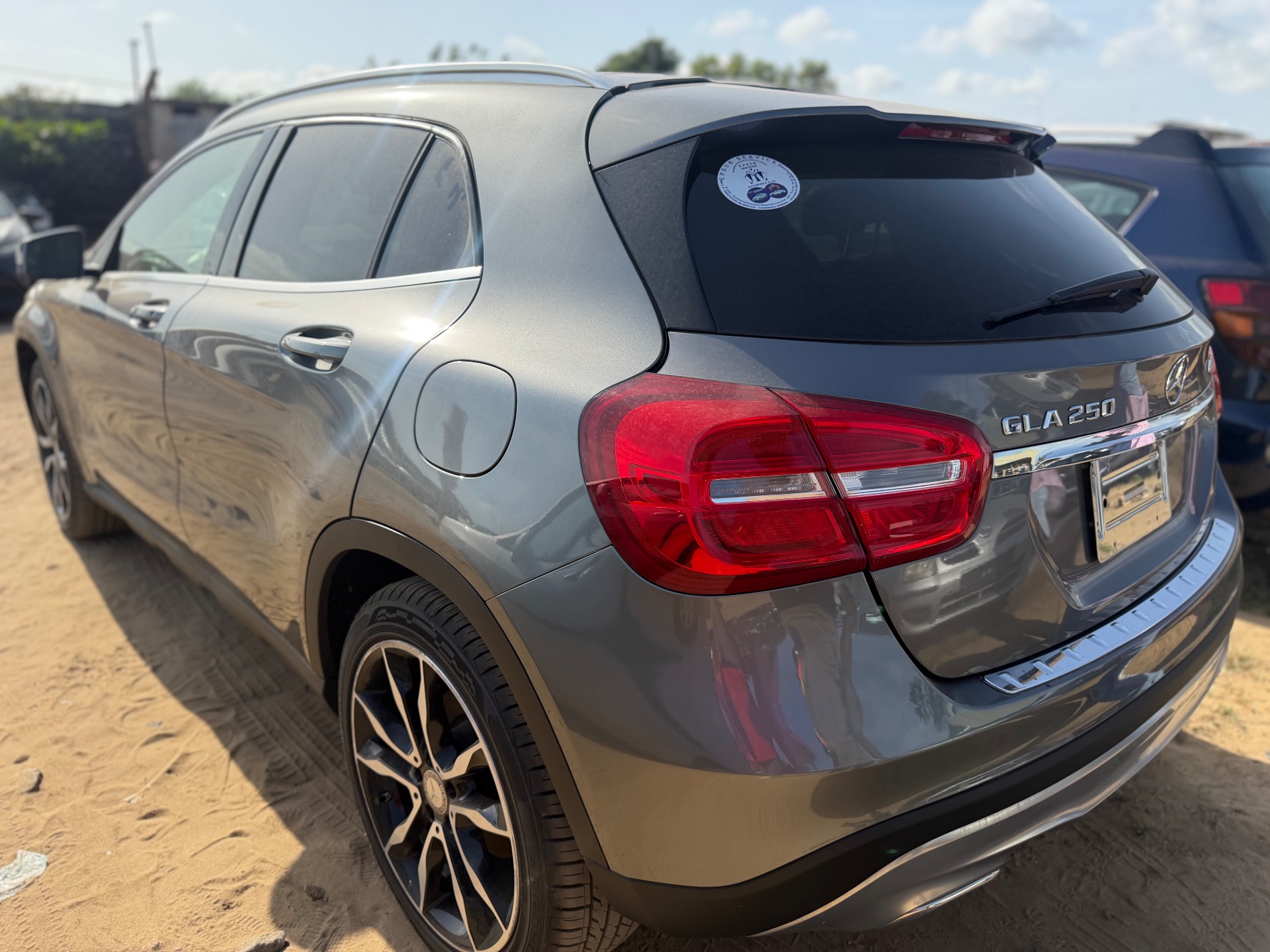 MERCEDES-BENZ GLA 250 2015