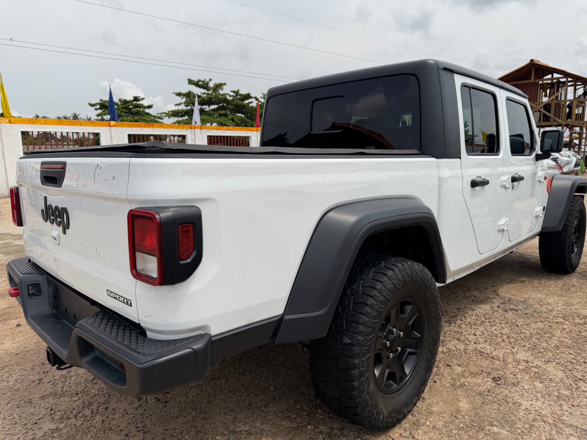 Jeep Sport Gladiator 2021