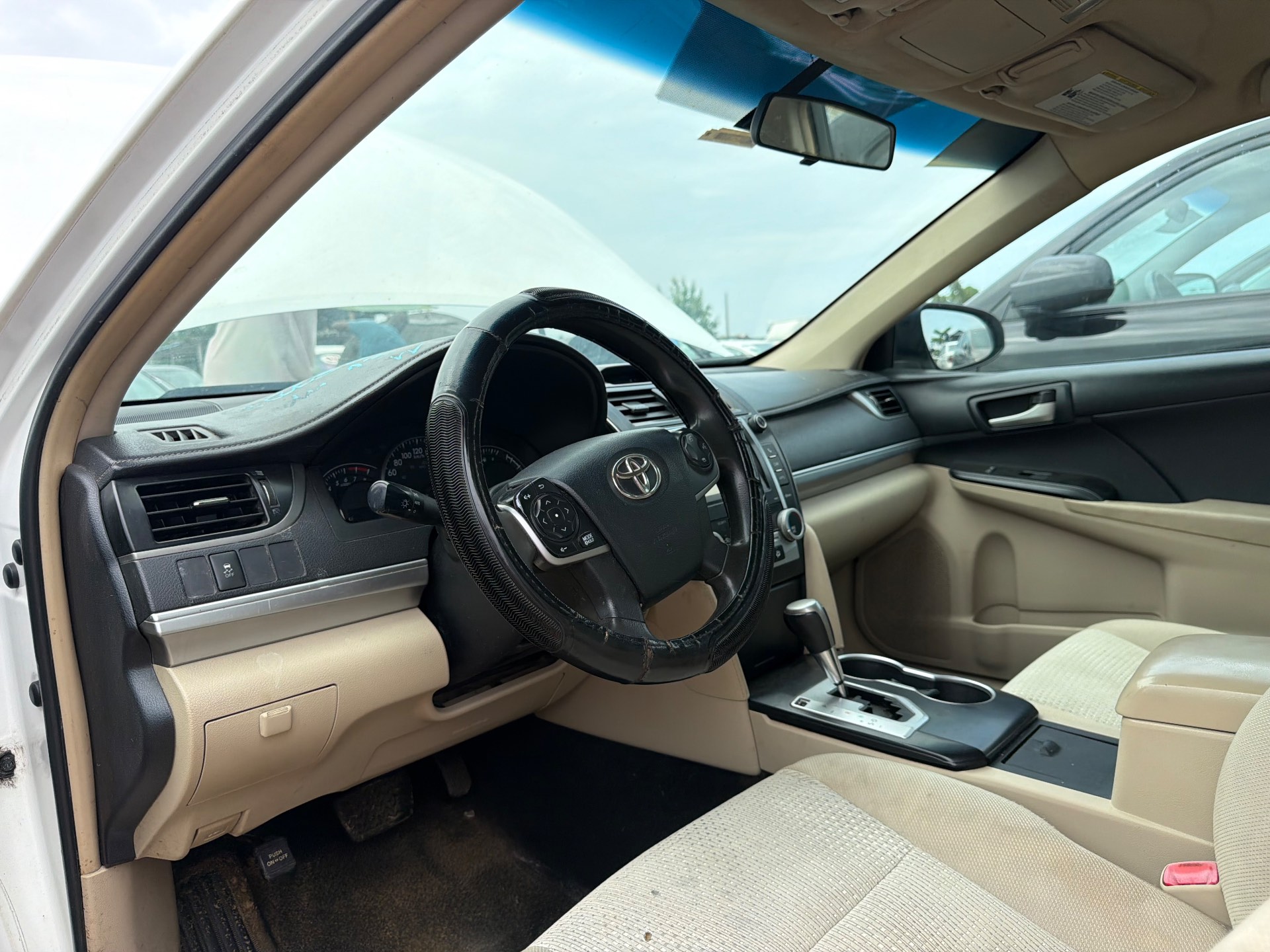 Toyota Camry Le 2014
