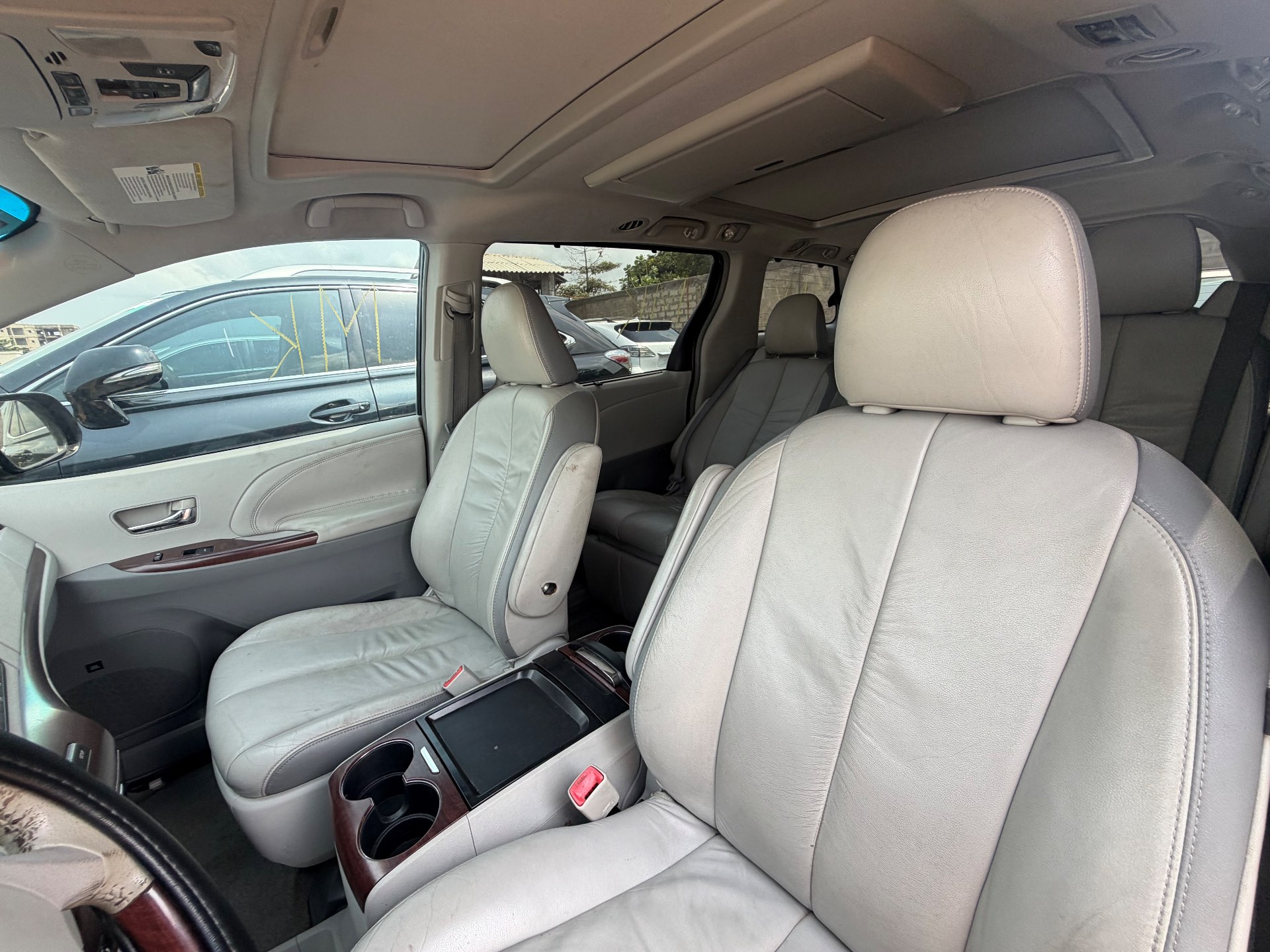 Toyota Sienna 2010