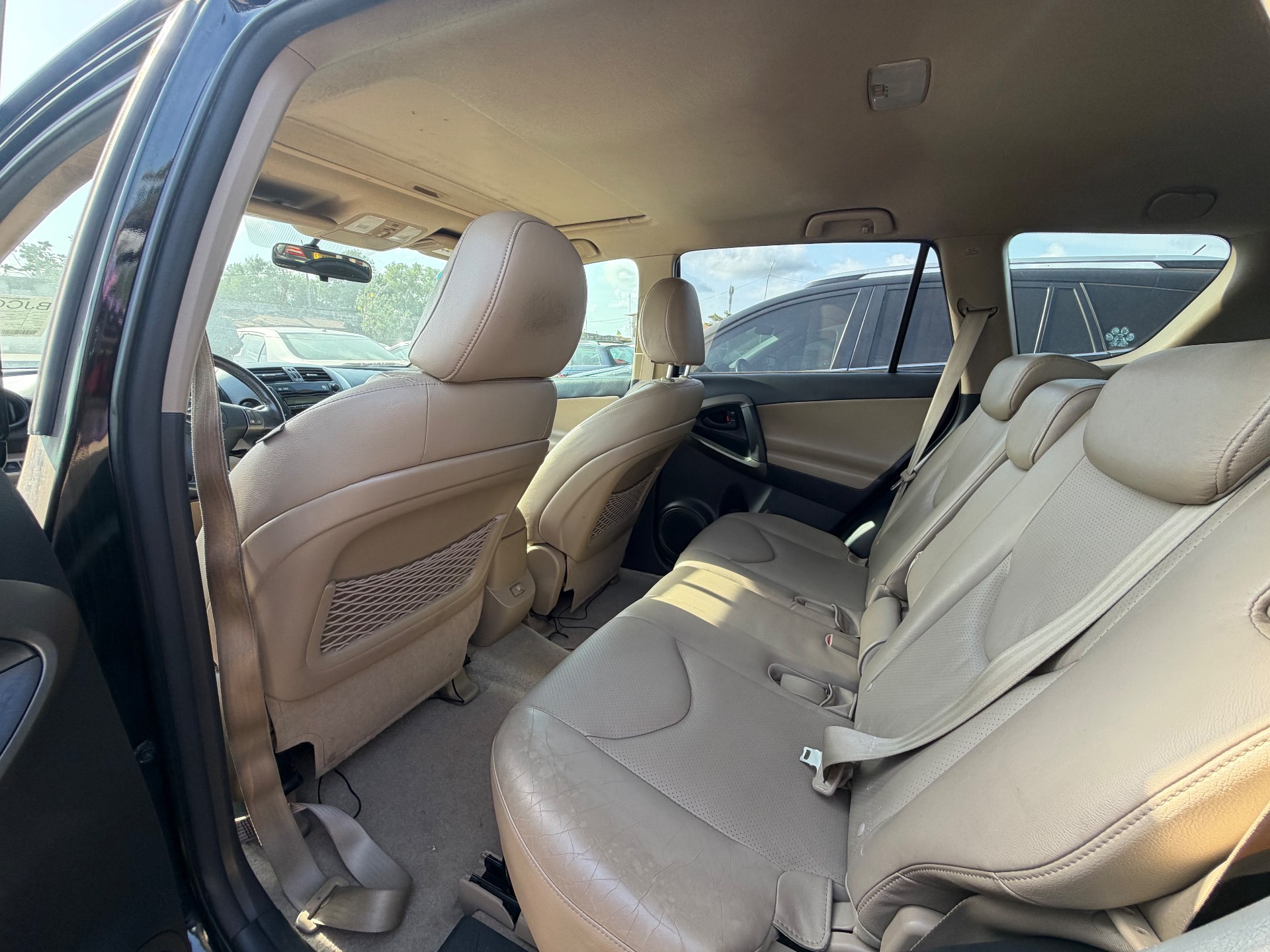 Toyota RAV4 2011