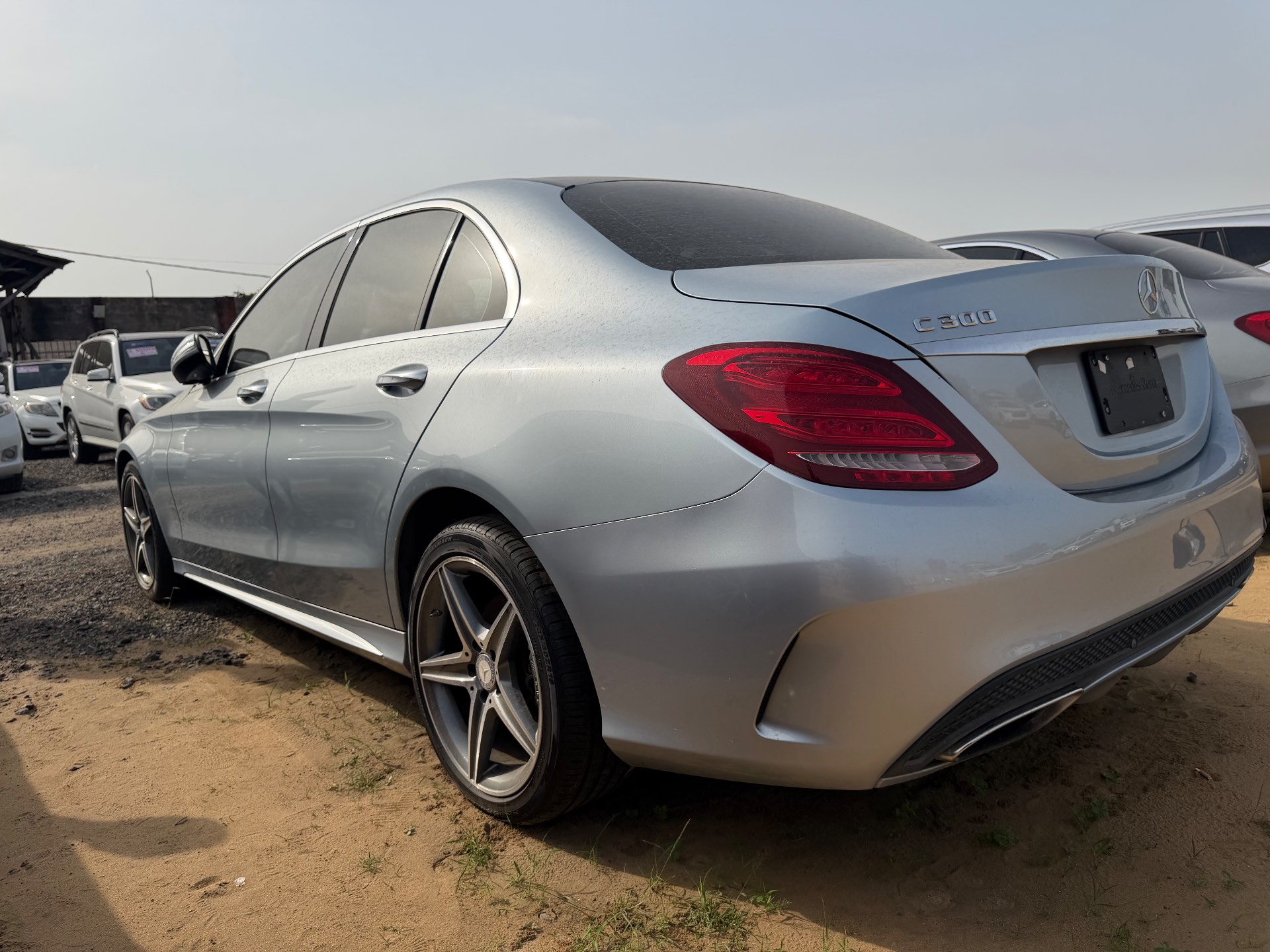 MERCEDES-BENZ E 300 2015
