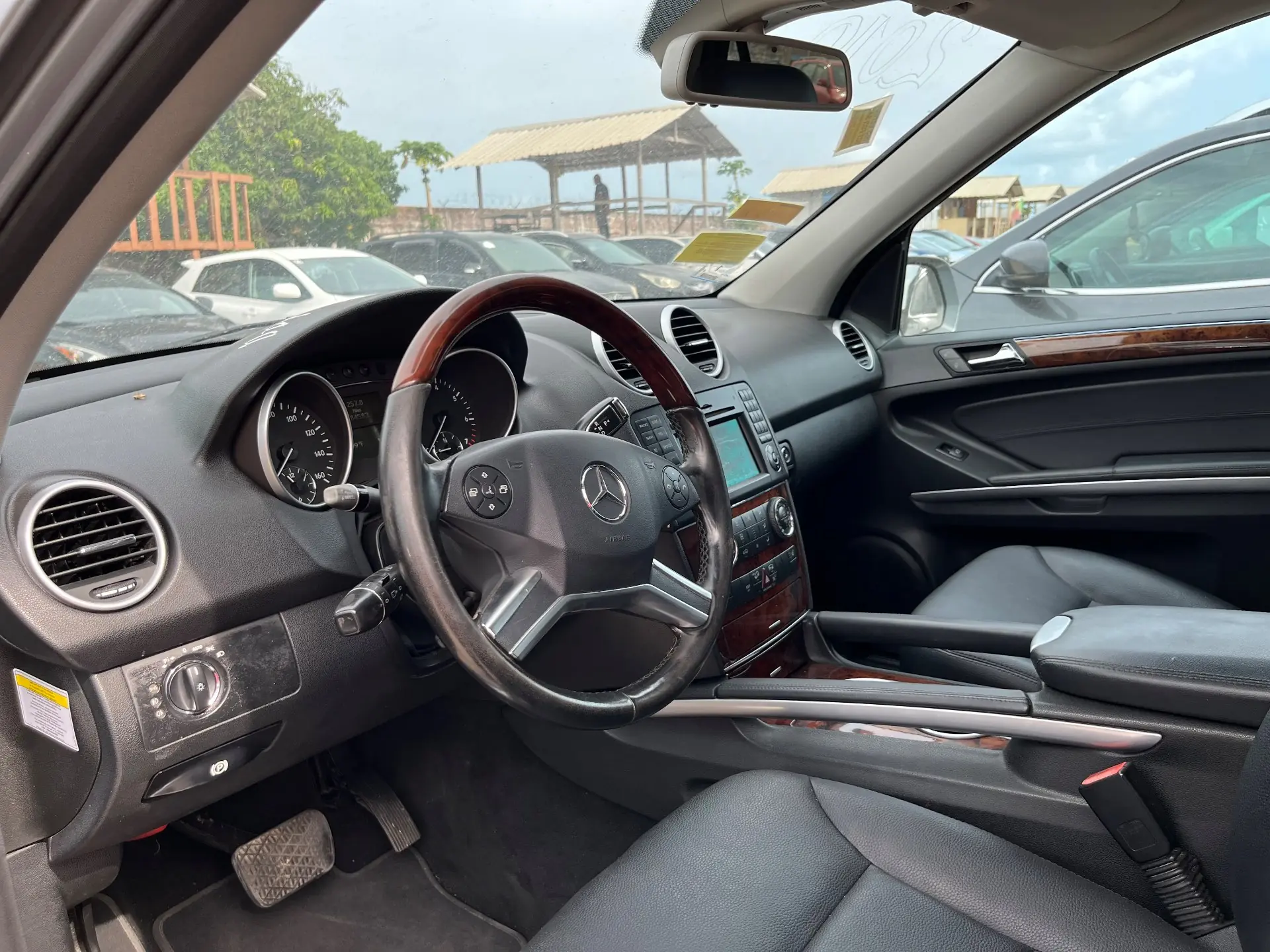MERCEDES-BENZ ML350 2010