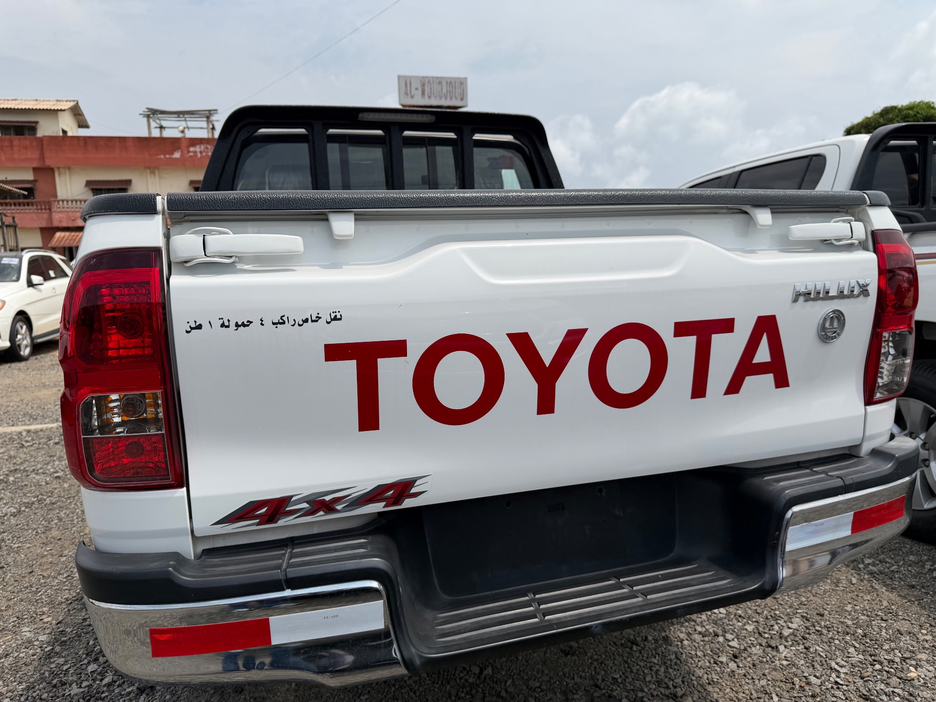 Toyota Hilux SR5 2023