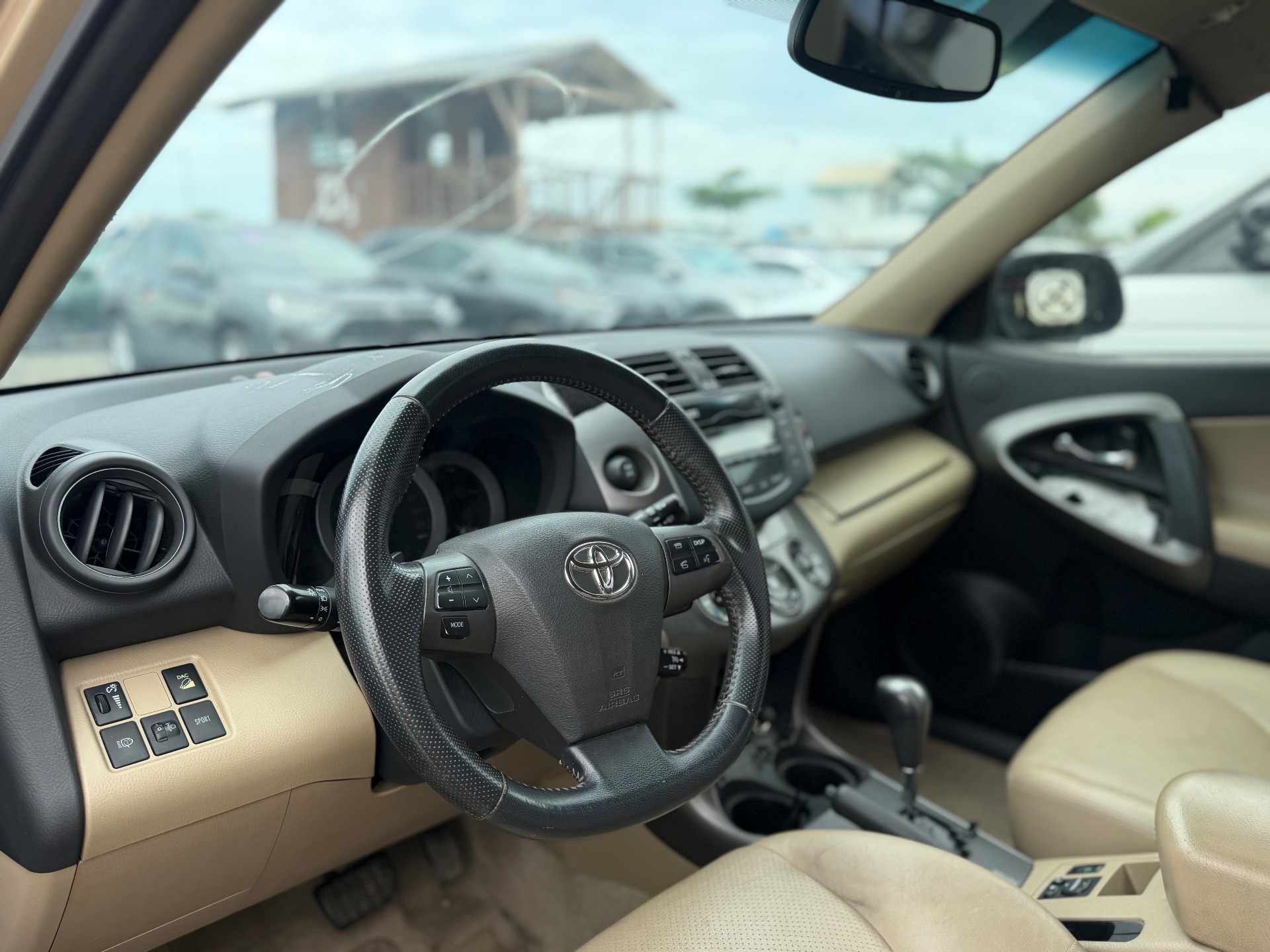 Toyota RAV4 LE 2010