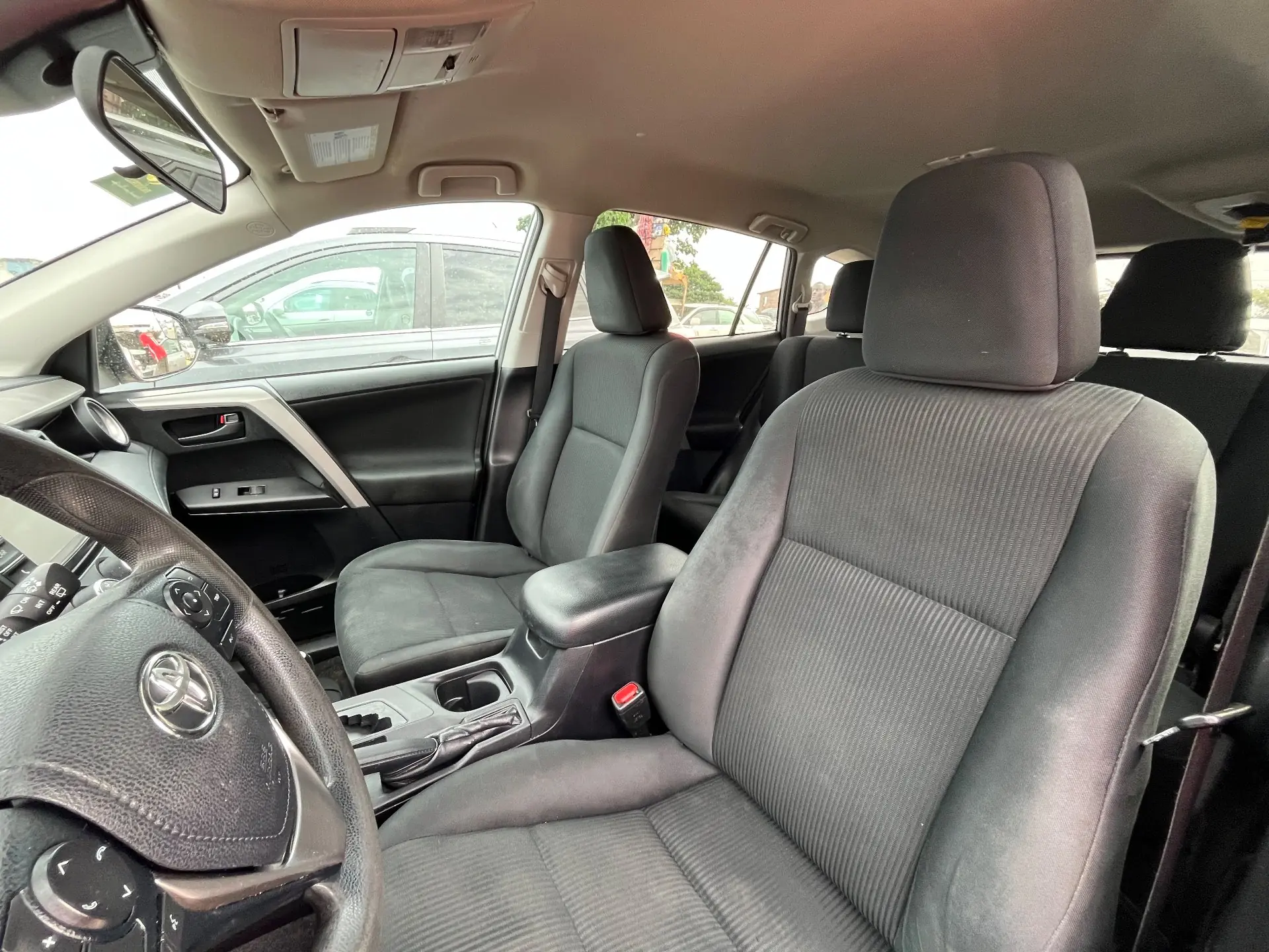 Toyota RAV4 LE 2017