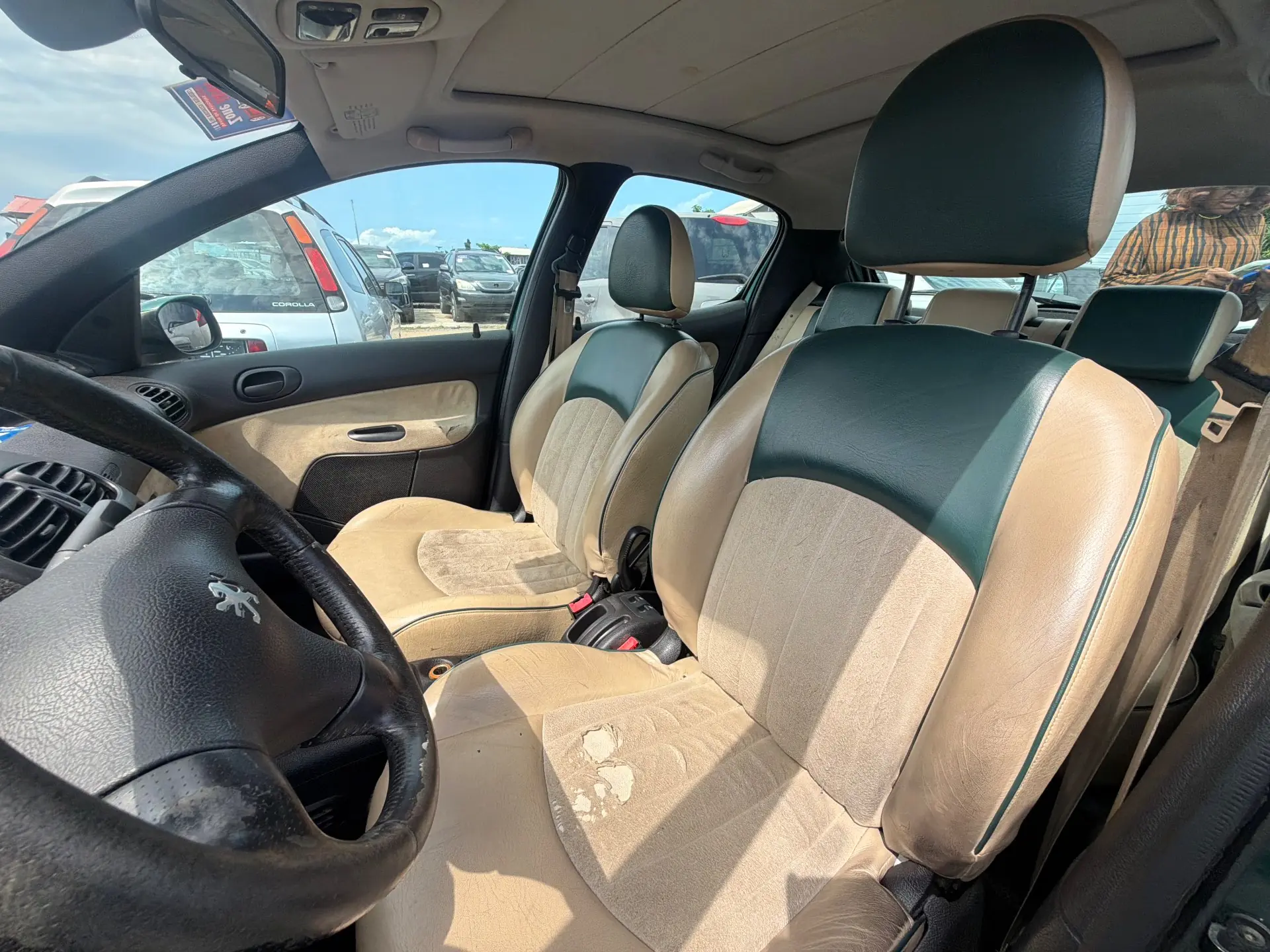 Peugeot 208 2001