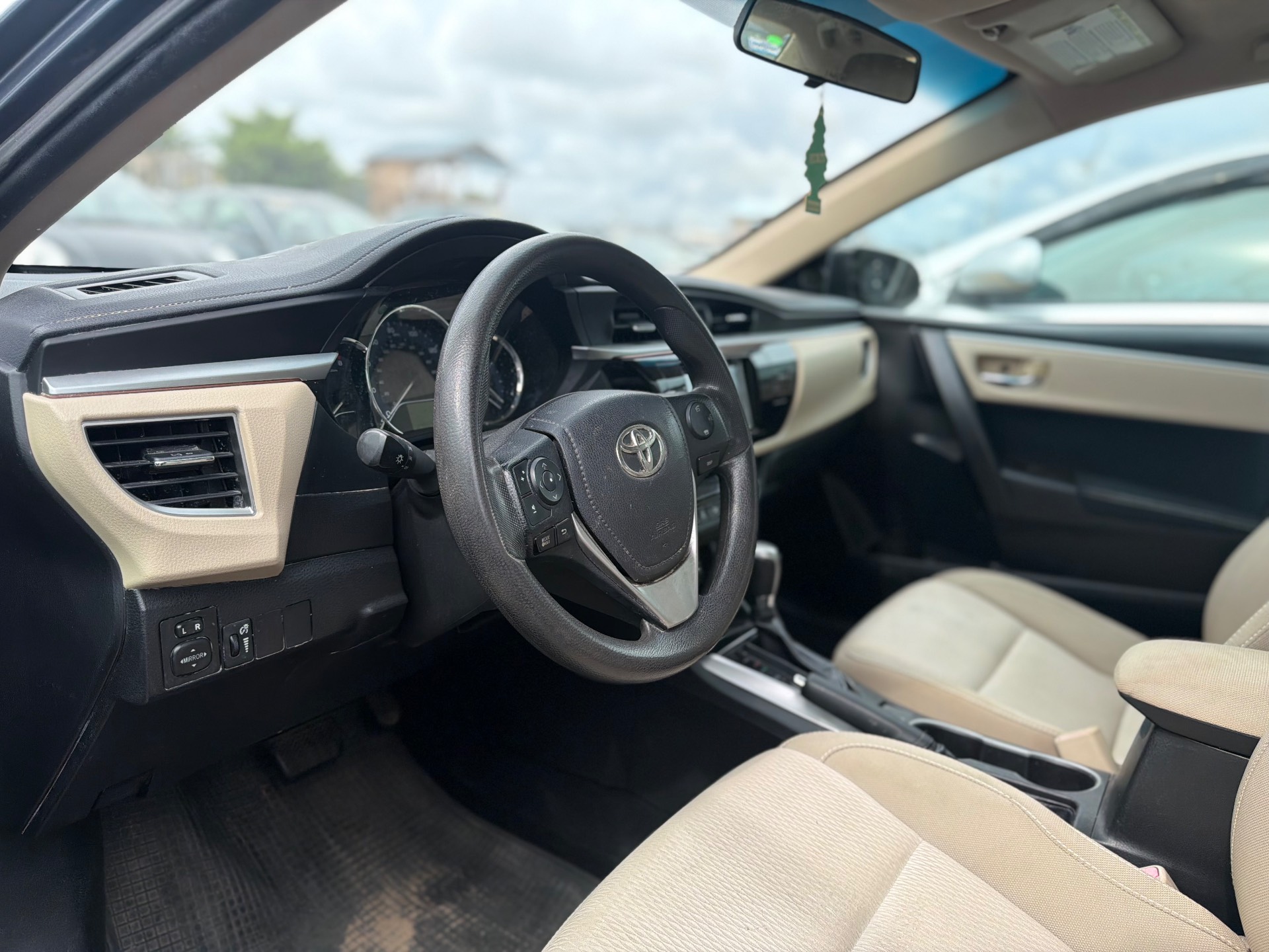 Toyota Corolla 2015