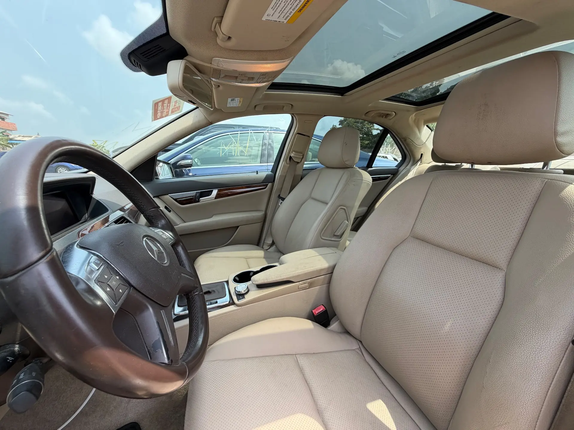 MERCEDES-BENZ C-300 2013