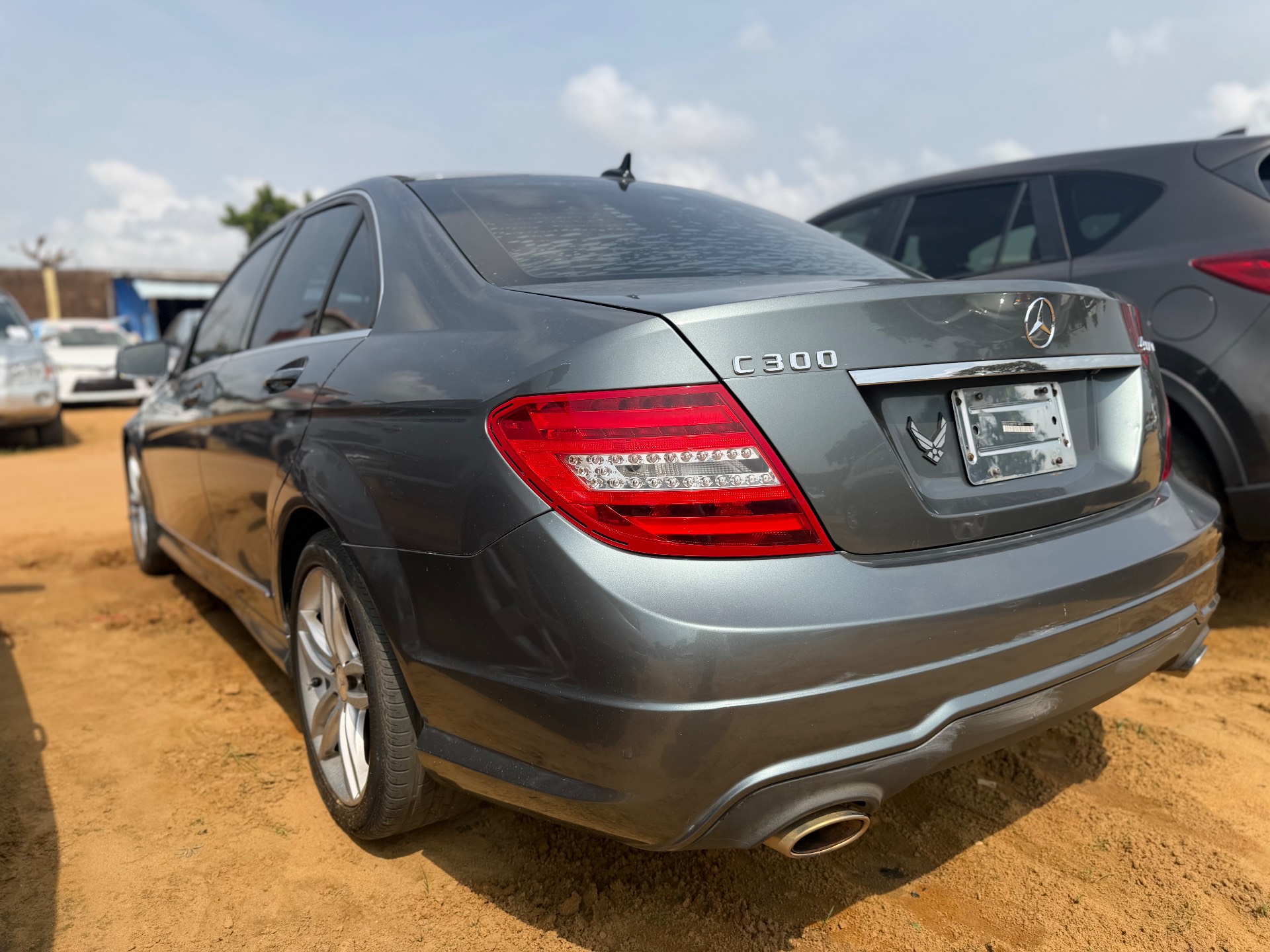MERCEDES-BENZ C-300 2012