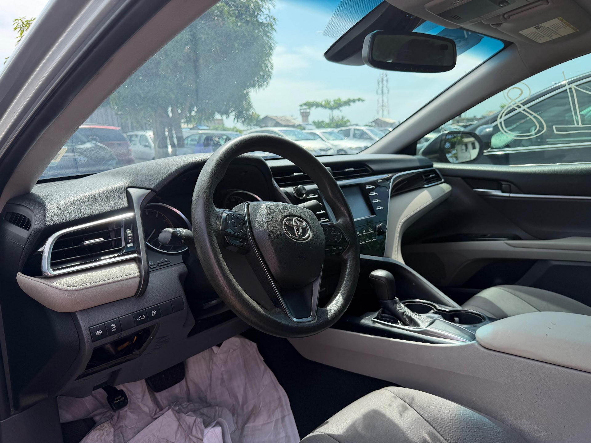 Toyota Camry Le 2018