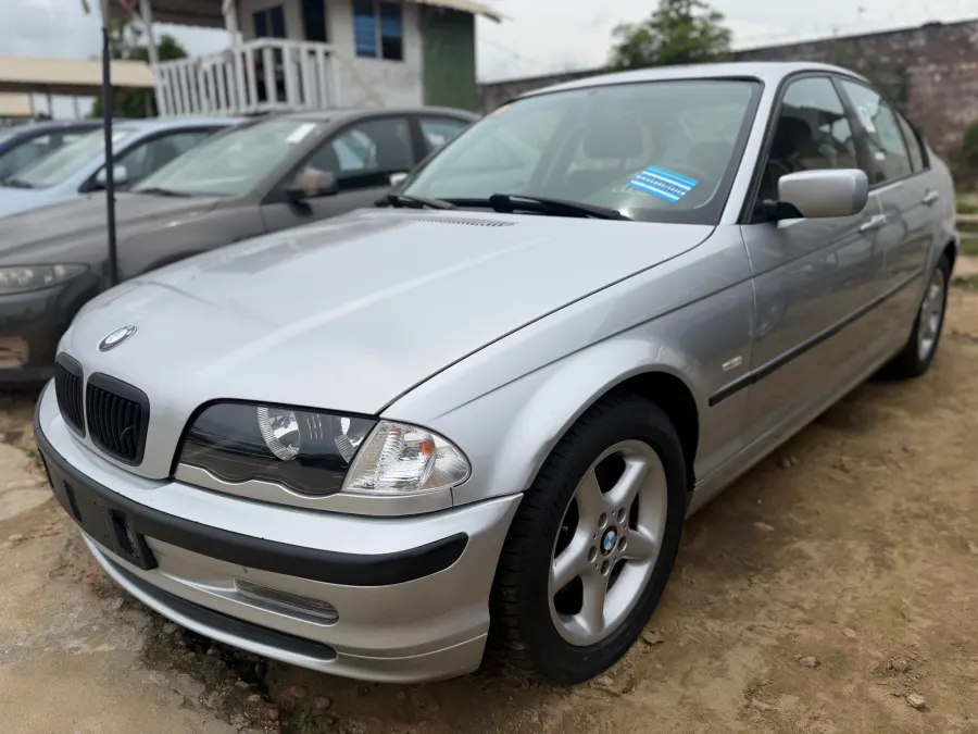 BMW 318i 2004
