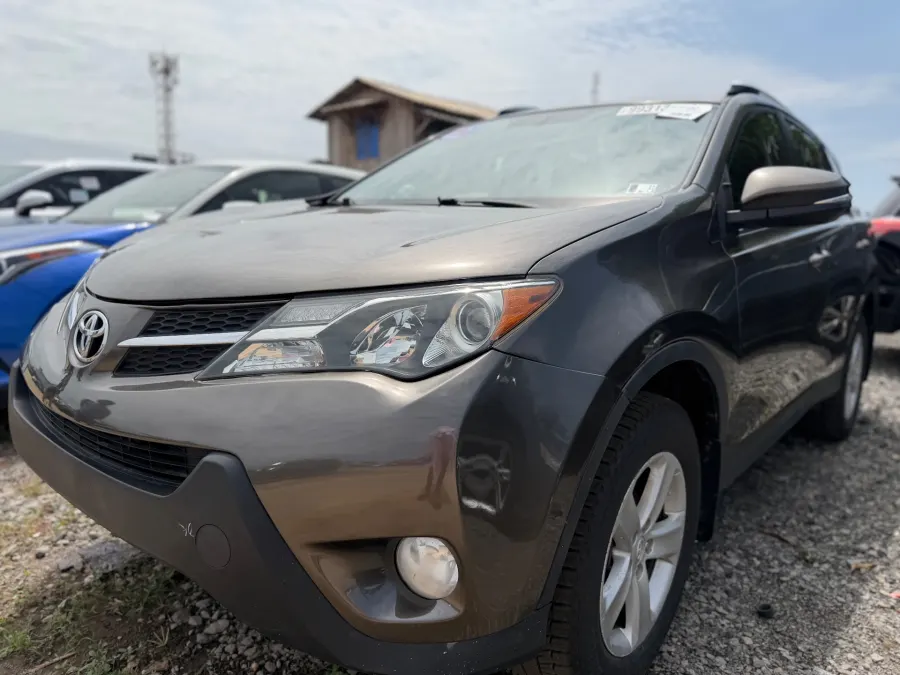 Toyota RAV4 XLE 2013