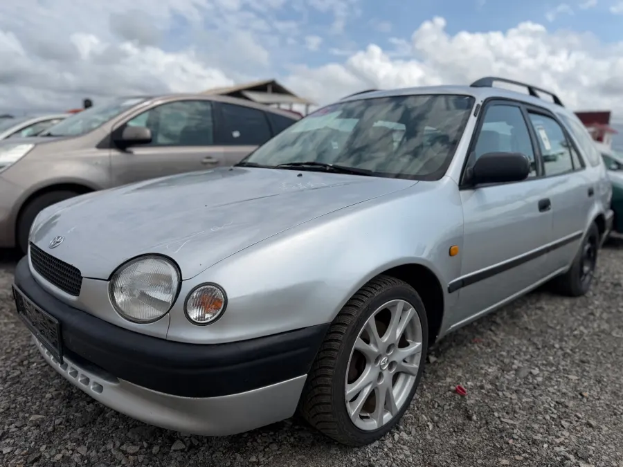 Toyota Corolla 2000