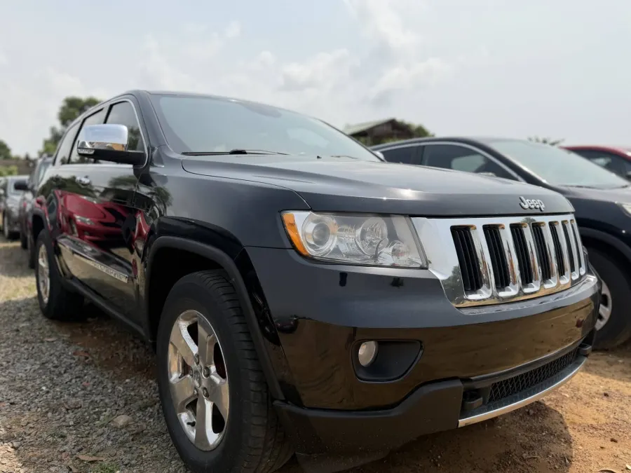 JEEP Cheroee 4x4 2012