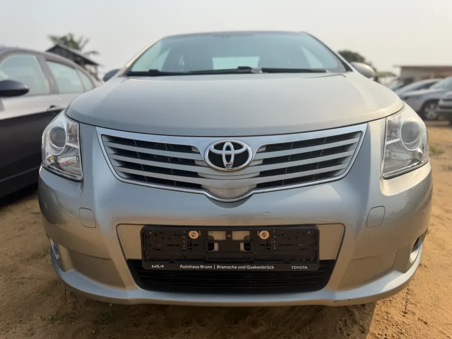 Toyota Avensis 2011