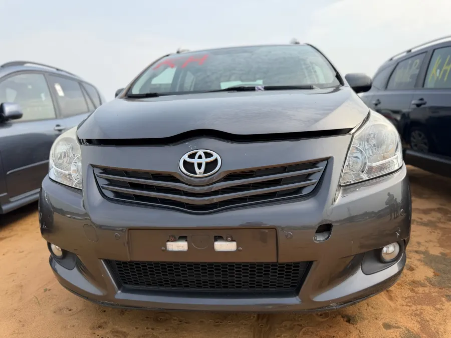 Toyota Limat Verso 2012