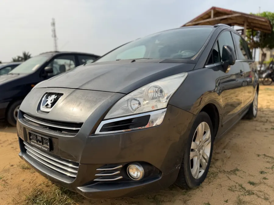 Peugeot 5008 2010