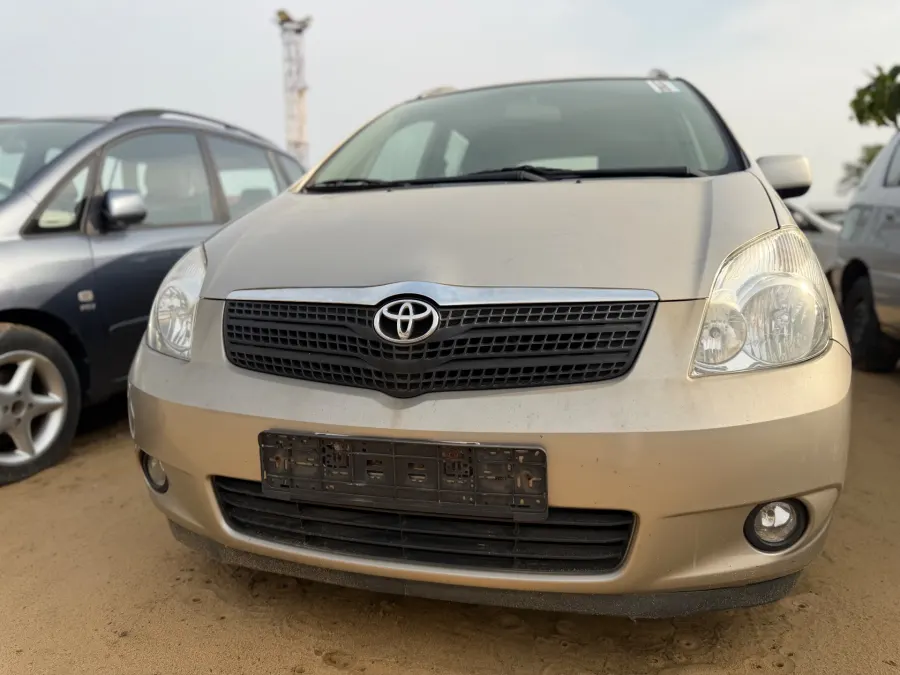 Toyota Corolla Verso 2002