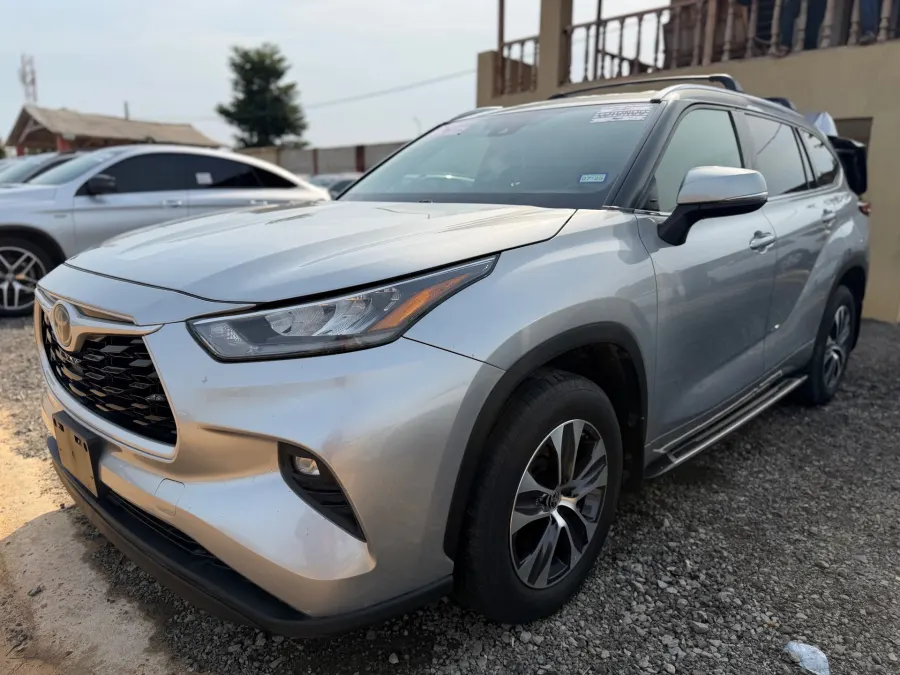 Toyota Highlander Xle 2021