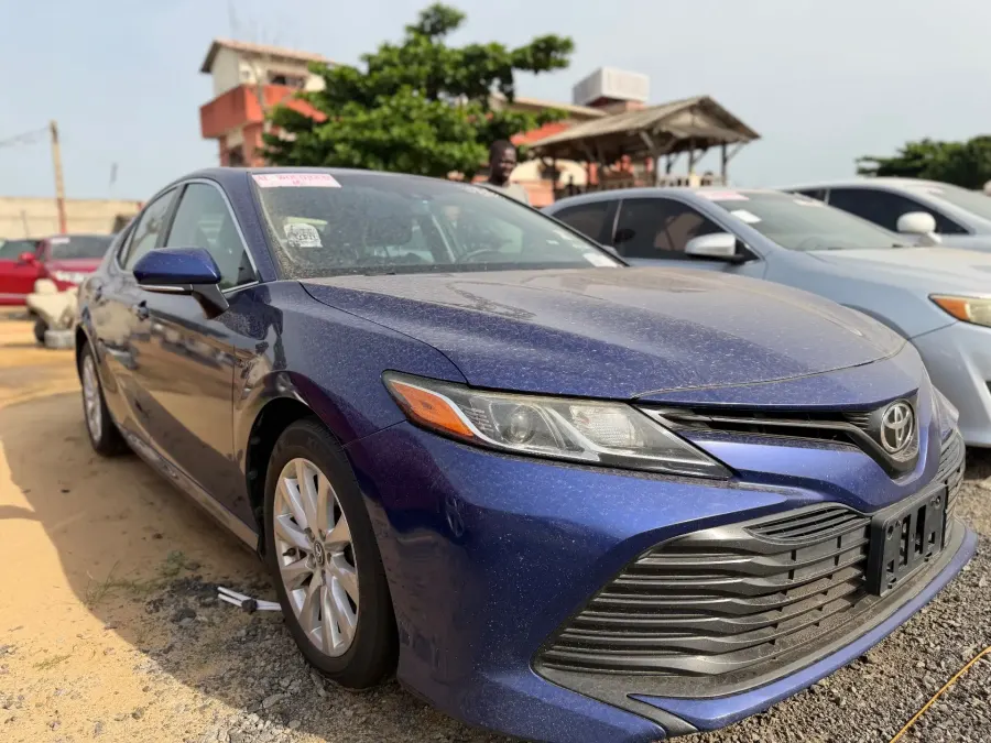 Toyota Camry Le 2018