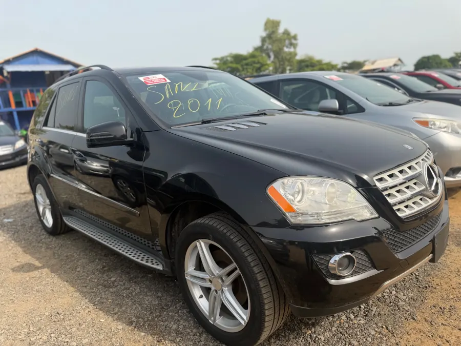 MERCEDES-BENZ ML350 2011