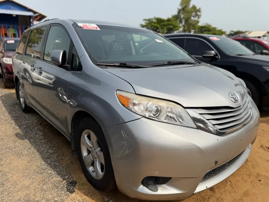 Toyota SIENNA 2017