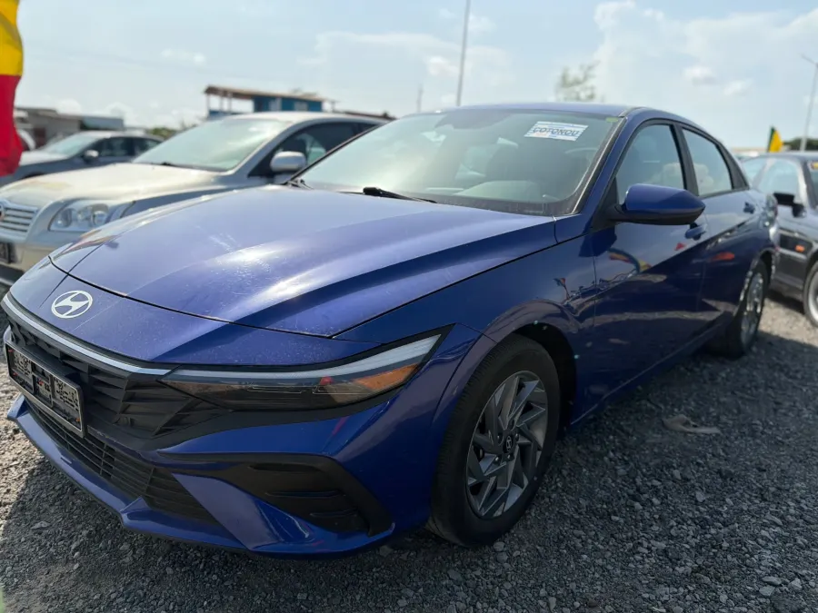 Hyundai Elantra 2024