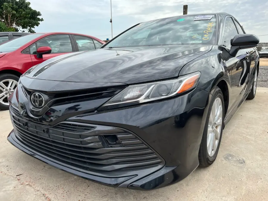 Toyota Camry Le 2018